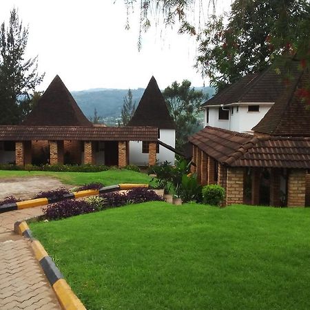 White Horse Inn Kabale Esterno foto