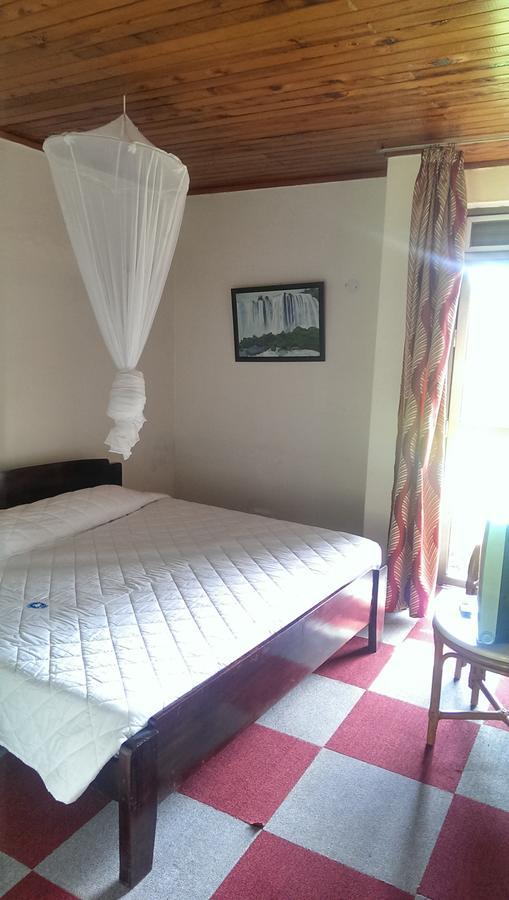 White Horse Inn Kabale Esterno foto