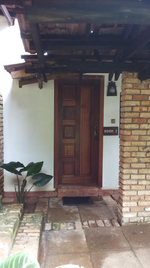 White Horse Inn Kabale Esterno foto