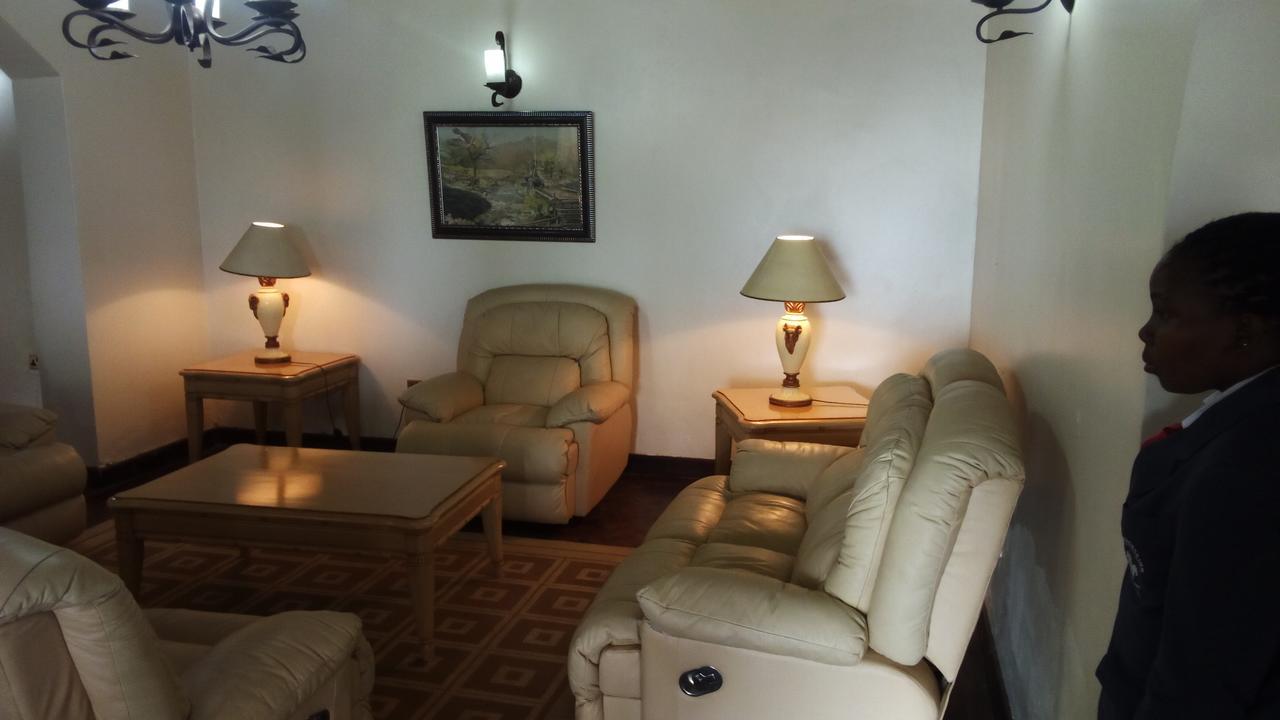 White Horse Inn Kabale Esterno foto