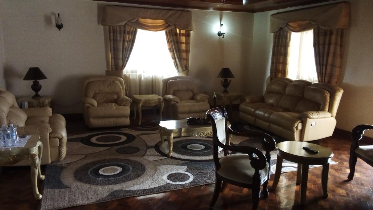 White Horse Inn Kabale Esterno foto