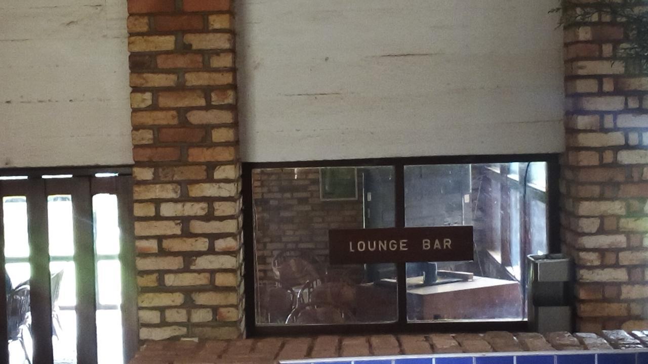 White Horse Inn Kabale Esterno foto
